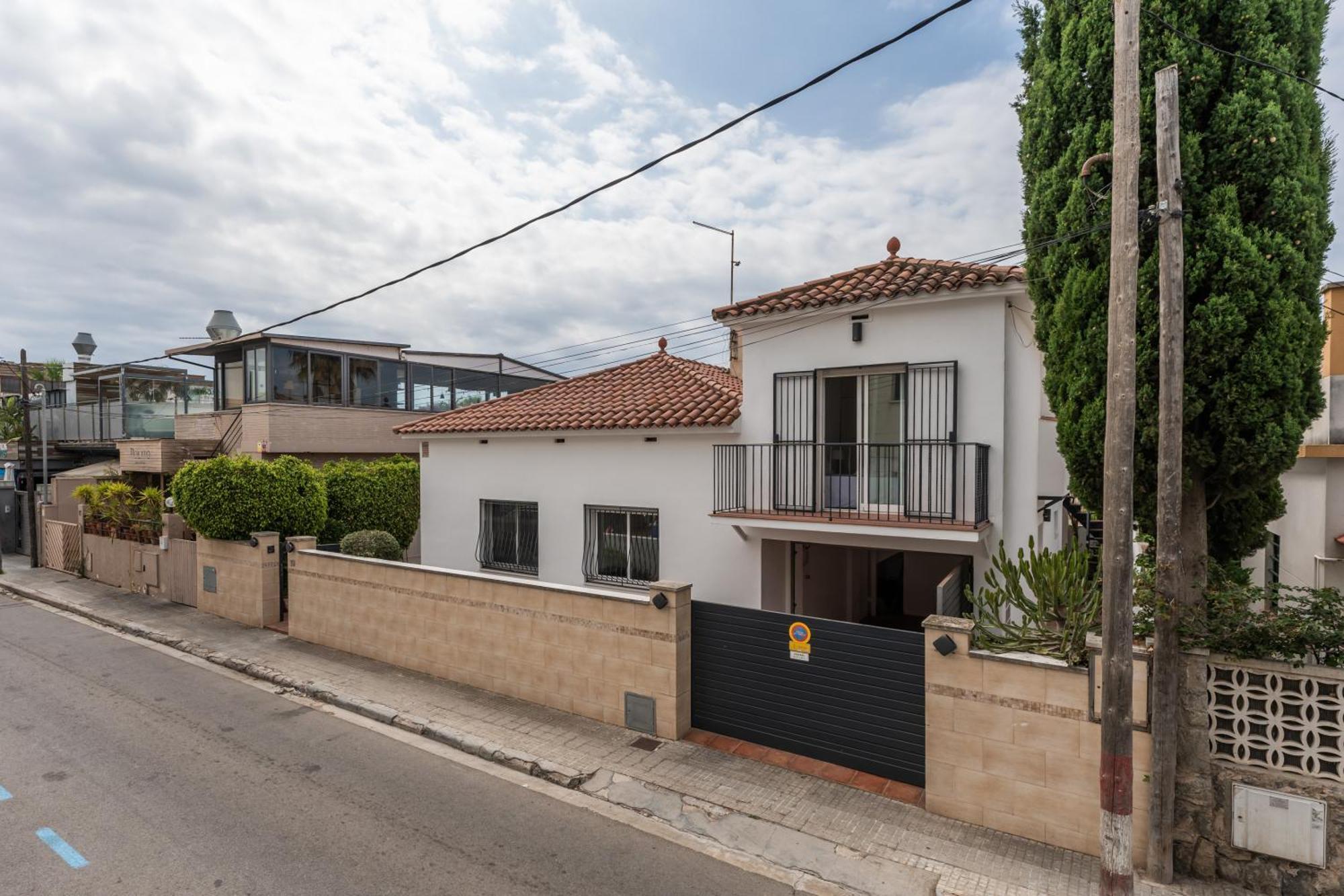 Beach Villa Cristina By Hhbcn Castelldefels Bagian luar foto