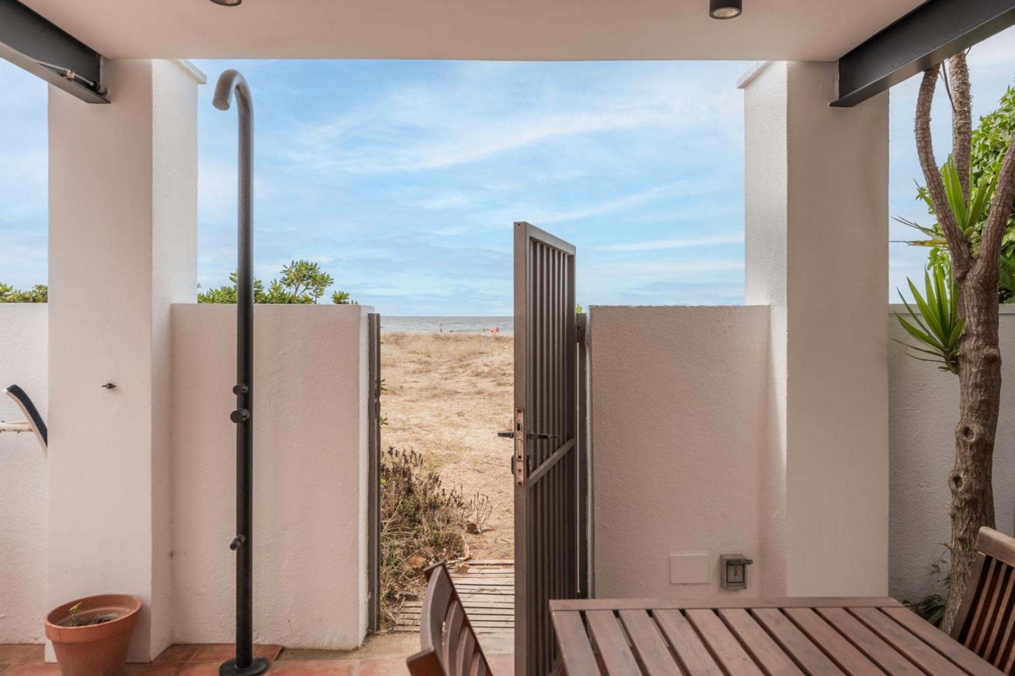 Beach Villa Cristina By Hhbcn Castelldefels Ruang foto